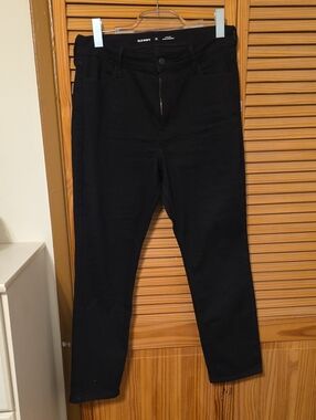 Old Navy Women’s Black Skinny Jeans